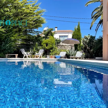 Moscatel Apartamento En Chalet Con Piscina Compartida Apartment Calpe