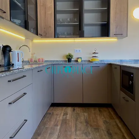 Moscatel Apartamento En Chalet Con Piscina Compartida